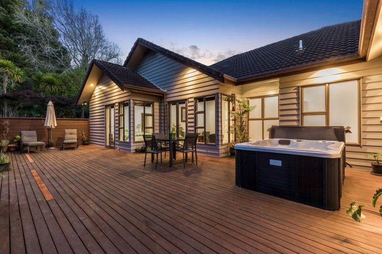 Photo of property in 39 Harry Dreadon Road, Opaheke, Papakura, 2584