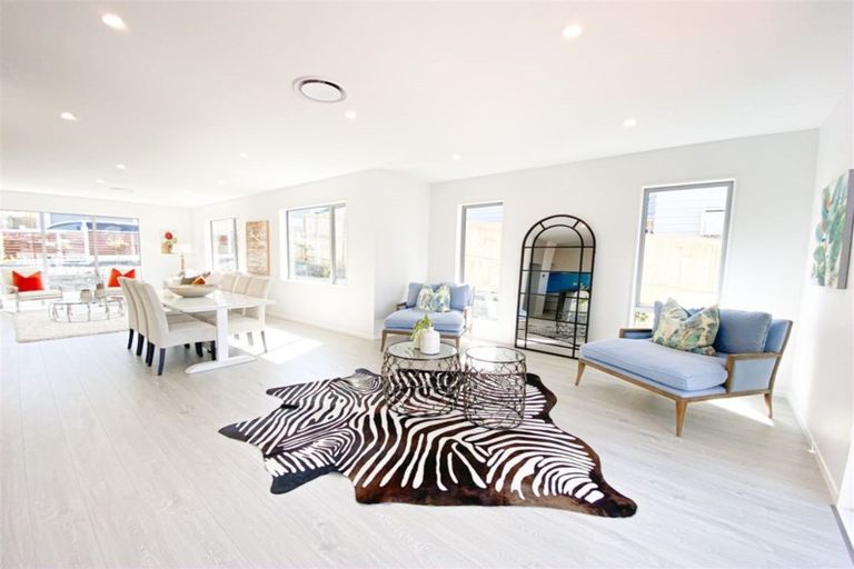 Photo of property in 155 Godfrey Drive, Orewa, 0931