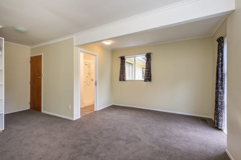 Photo of property in 4 Glen Alton Avenue, Paparangi, Wellington, 6037