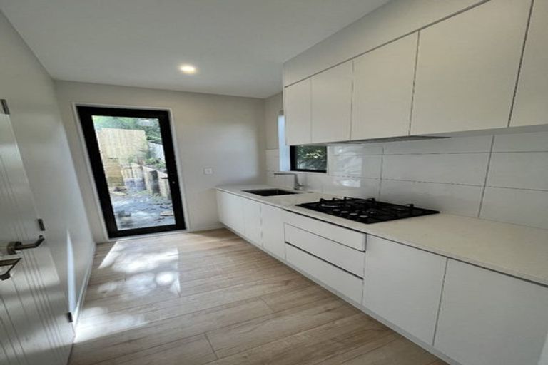 Photo of property in 14a Kinleith Way, Albany, Auckland, 0632