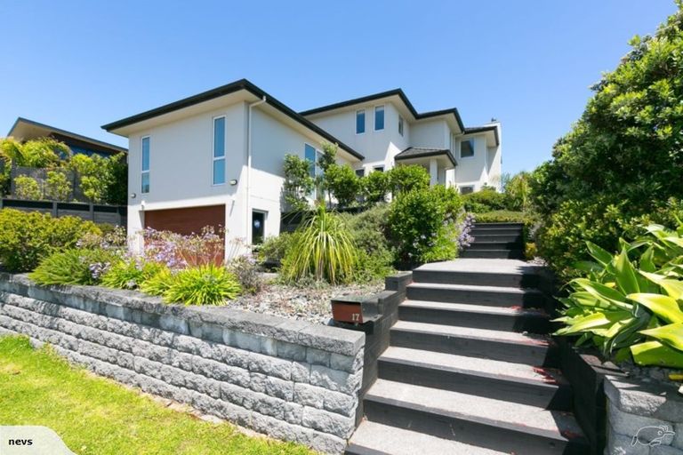 Photo of property in 17 Links Drive, Waiwhakaiho, New Plymouth, 4312