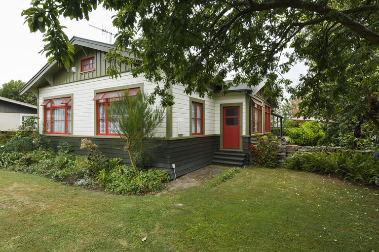 Photo of property in 44 Worcester Street, West End, Palmerston North, 4410