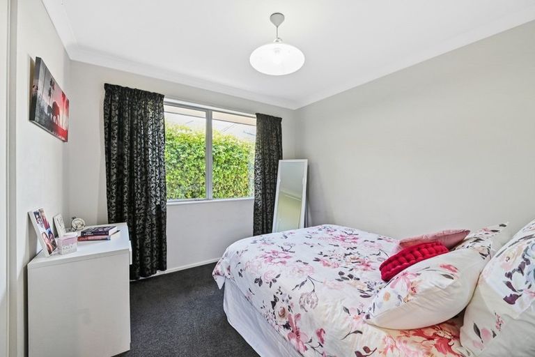 Photo of property in 18 Kenwyn Avenue, St Albans, Christchurch, 8052