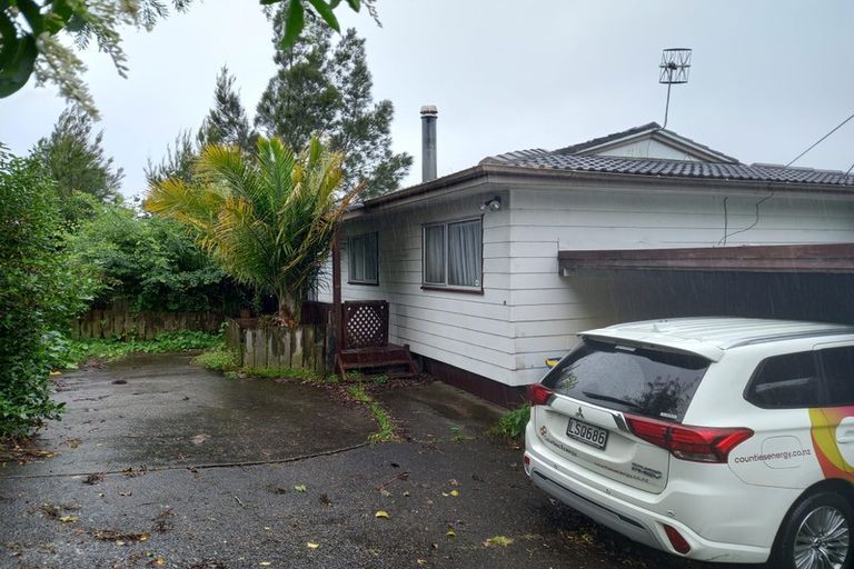 Photo of property in 13 Landow Place, Henderson, Auckland, 0612