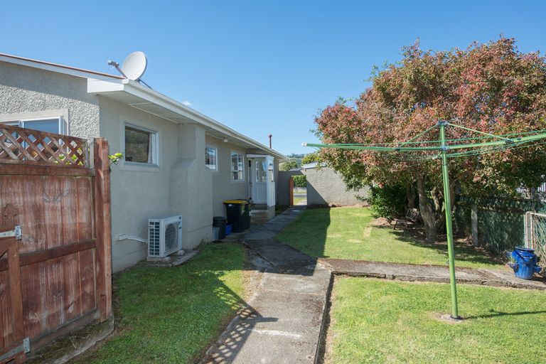 Photo of property in 1 Dunbar Place, Mosgiel, 9024