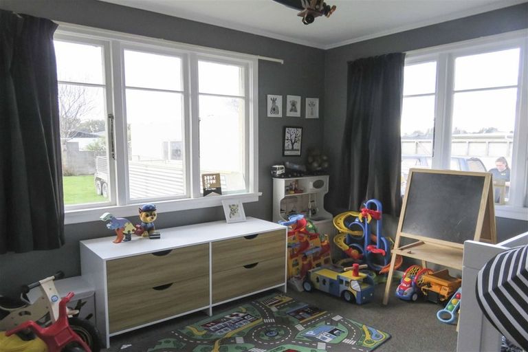 Photo of property in 92 Cargill Street, Waikiwi, Invercargill, 9810