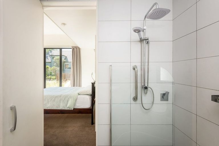 Photo of property in 3 Plumwood Lane, Cashmere, Christchurch, 8022