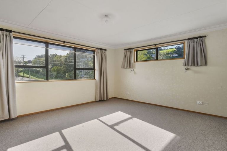 Photo of property in 11 Greenhithe Street, Waihola, Milton, 9073