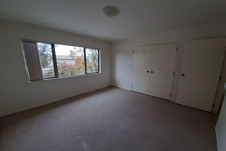 Photo of property in 15 Orchard Road, Browns Bay, Auckland, 0630