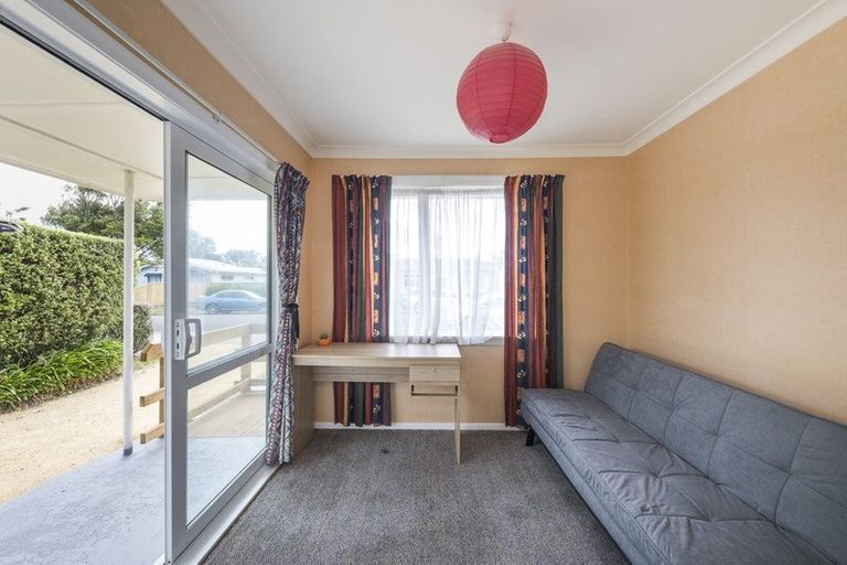 Photo of property in 32 Thomson Street, West End, Palmerston North, 4412