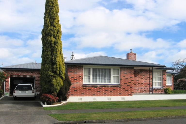 Photo of property in 61 Parkland Crescent, Terrace End, Palmerston North, 4410