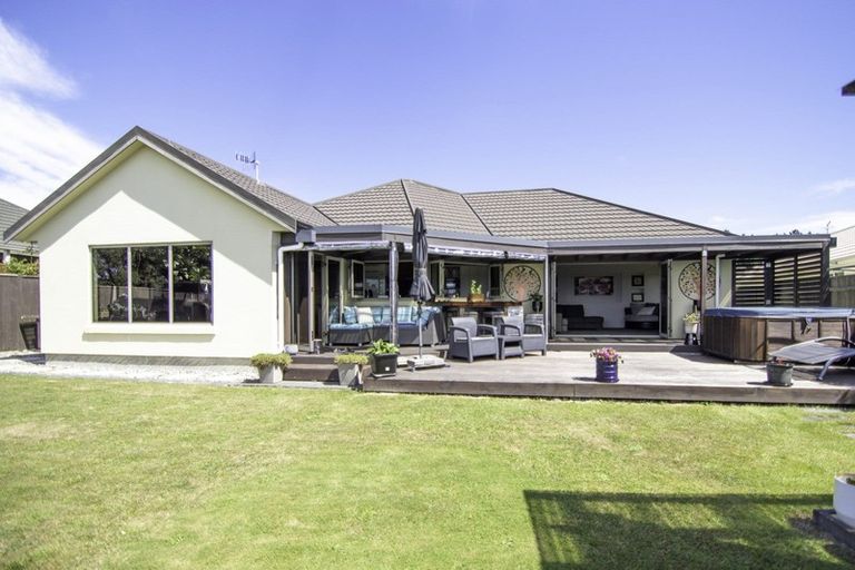 Photo of property in 119 Pacific Drive, Fitzherbert, Palmerston North, 4410