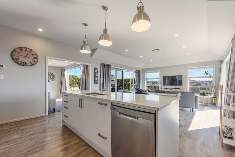 Photo of property in 26 Katania Heights, Brightwater, 7022