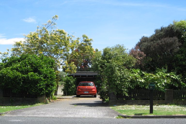 Photo of property in 73 Torkar Road, Clarks Beach, 2122