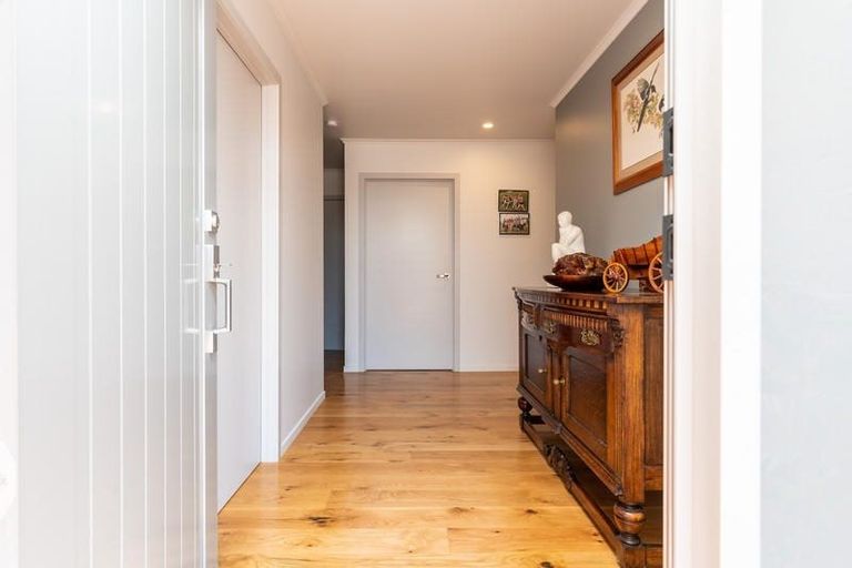 Photo of property in 6 Maries Way, Waipu, 0510