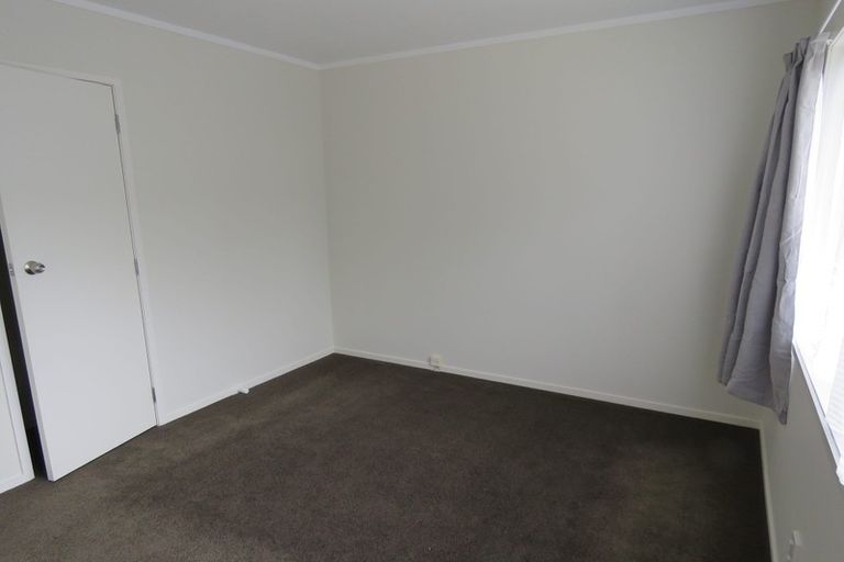 Photo of property in 2/95b Captain Scott Road, Glen Eden, Auckland, 0602