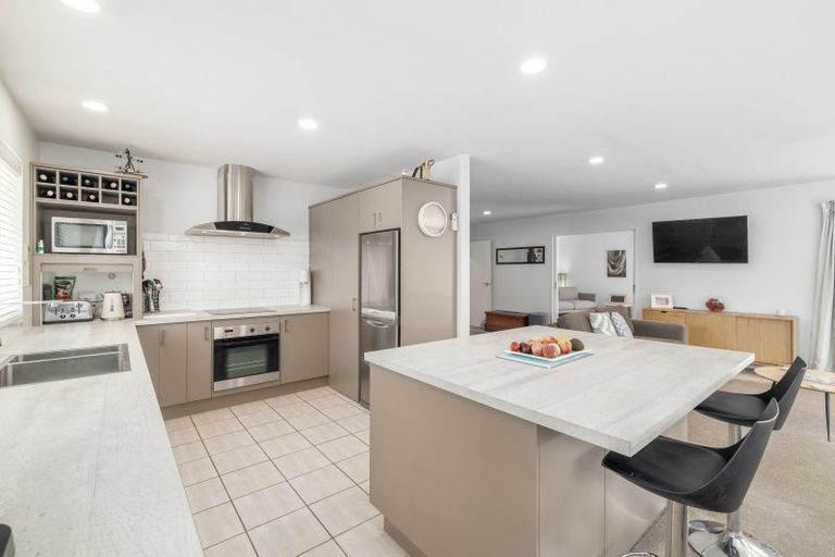 Photo of property in 15 Cairnbrae Drive, Prebbleton, 7604