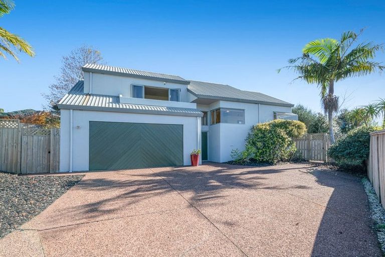 Photo of property in 5 Rifleman Rise, Unsworth Heights, Auckland, 0632