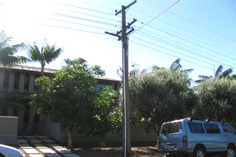 Photo of property in 18a Tiri Road, Milford, Auckland, 0620