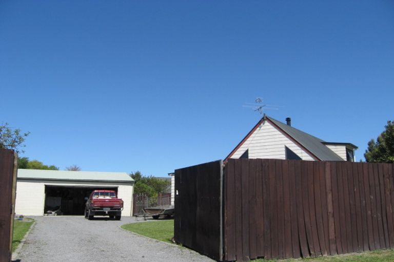 Photo of property in 39 Woodend Road, Woodend, 7610