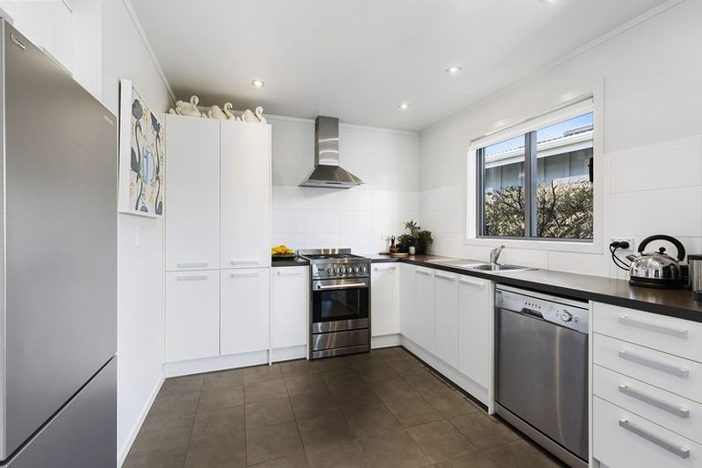 Photo of property in 13a Wayside, Miramar, Wellington, 6022