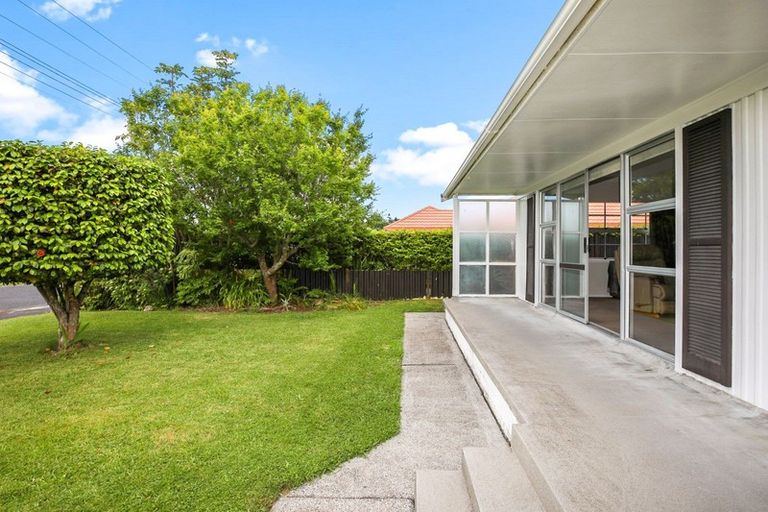 Photo of property in 27 Howden Road, Fairfield, Hamilton, 3214