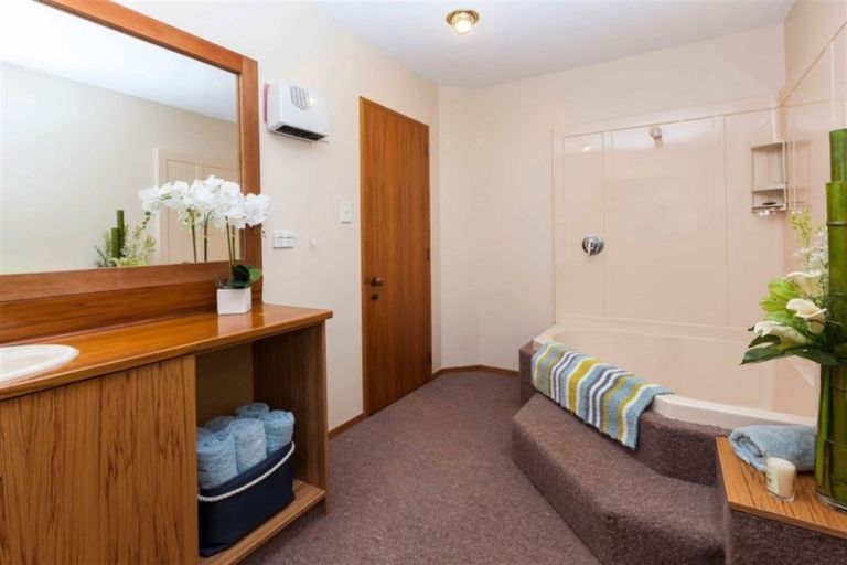 Photo of property in 14 Keetly Place, Ohoka, Kaiapoi, 7692