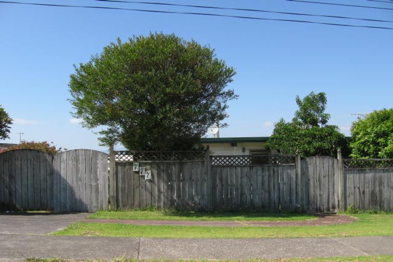 Photo of property in 777 East Coast Road, Northcross, Auckland, 0630