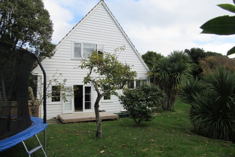 Photo of property in 404 Muritai Road, Eastbourne, Lower Hutt, 5013