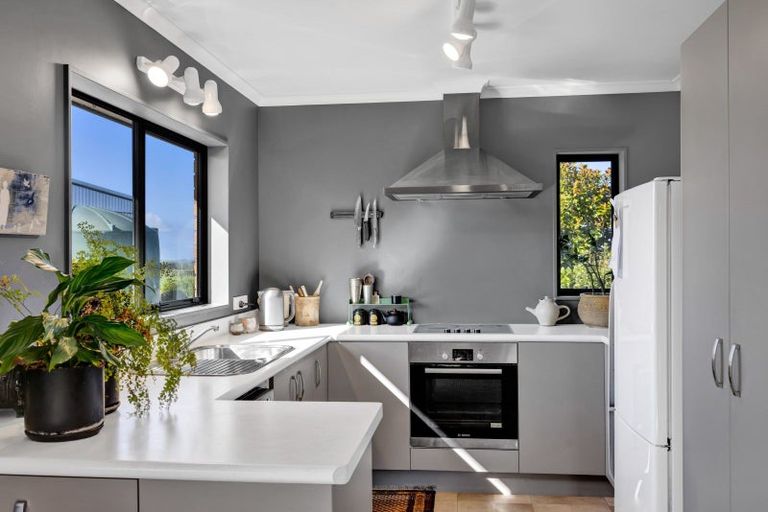 Photo of property in 89a Cornwall Road, Eltham, Hawera, 4673