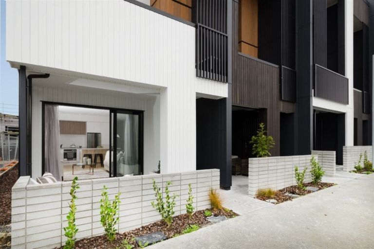 Photo of property in 69 Rangihina Road, Hobsonville, Auckland, 0616