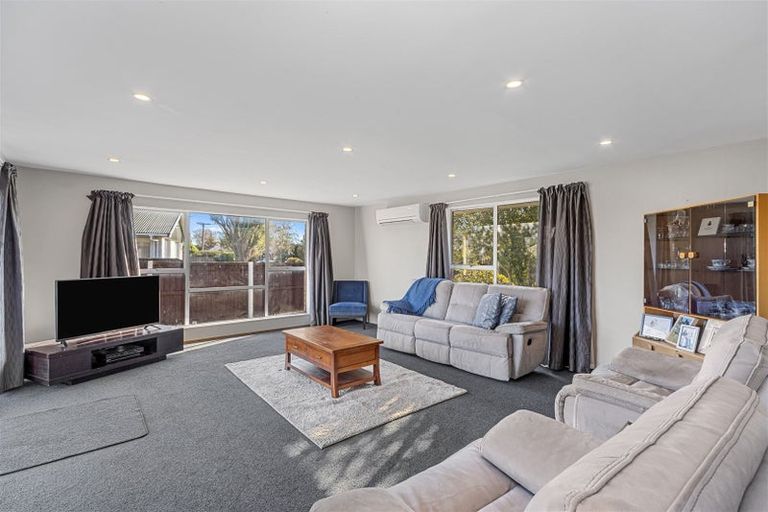 Photo of property in 16 Thompsons Road, Belfast, Christchurch, 8051