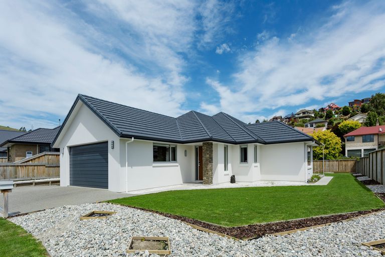 Photo of property in 24 Calluna Crescent, Mosgiel, 9024