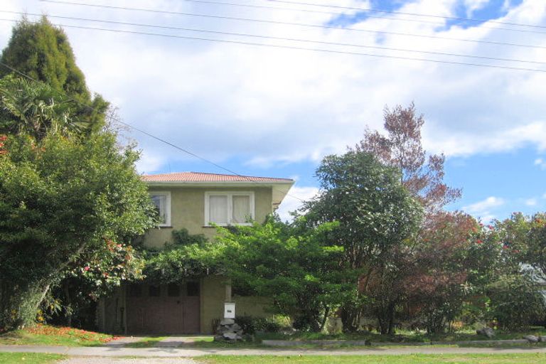 Photo of property in 23 Chesham Avenue, Waipahihi, Taupo, 3330