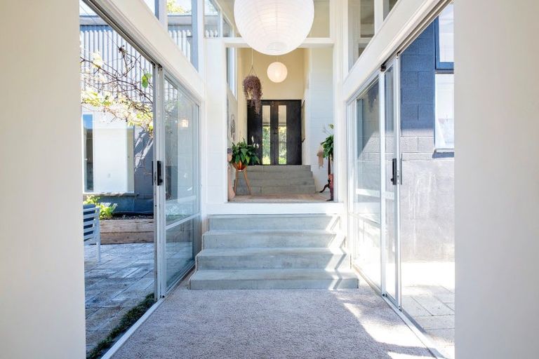 Photo of property in 14 Ballantyne Place, Poraiti, Napier, 4182