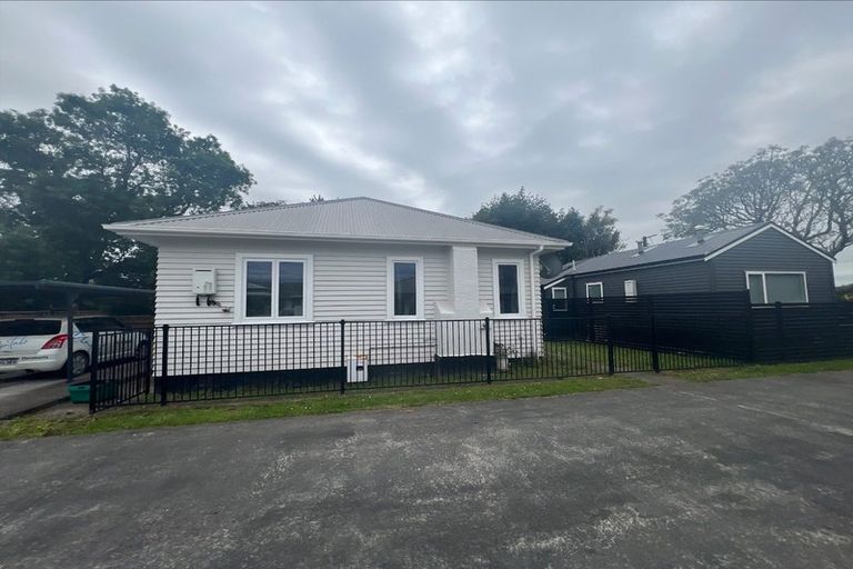 Photo of property in 75 Queen Street West, Levin, 5510