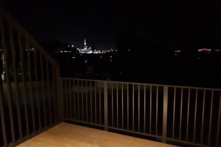 Photo of property in 2a Wesley Street, Devonport, Auckland, 0624