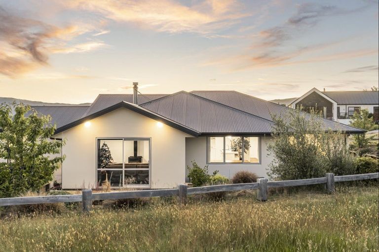Photo of property in 39 Nichol Street, Lake Hawea, Wanaka, 9382