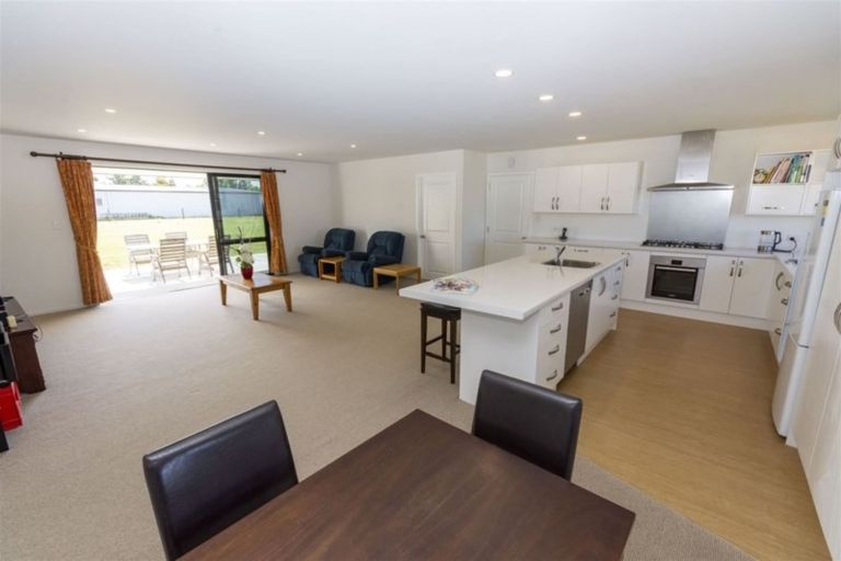 Photo of property in 8 Northside Drive, Waikuku, Rangiora, 7473