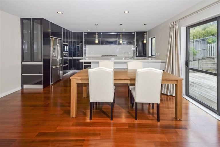 Photo of property in 99 Laurel Oak Drive, Schnapper Rock, Auckland, 0632