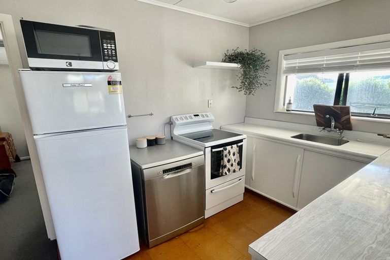 Photo of property in 188 Pukehina Parade, Pukehina, 3189