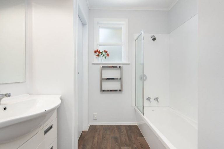 Photo of property in 53 Hall Road, Matua, Tauranga, 3110