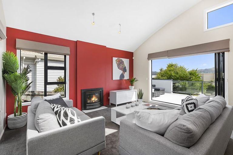 Photo of property in 8 Bowsprit Way, Whitby, Porirua, 5024