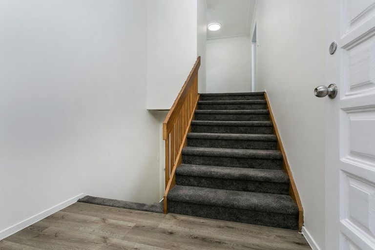 Photo of property in 1/169 Forrest Hill Road, Forrest Hill, Auckland, 0620