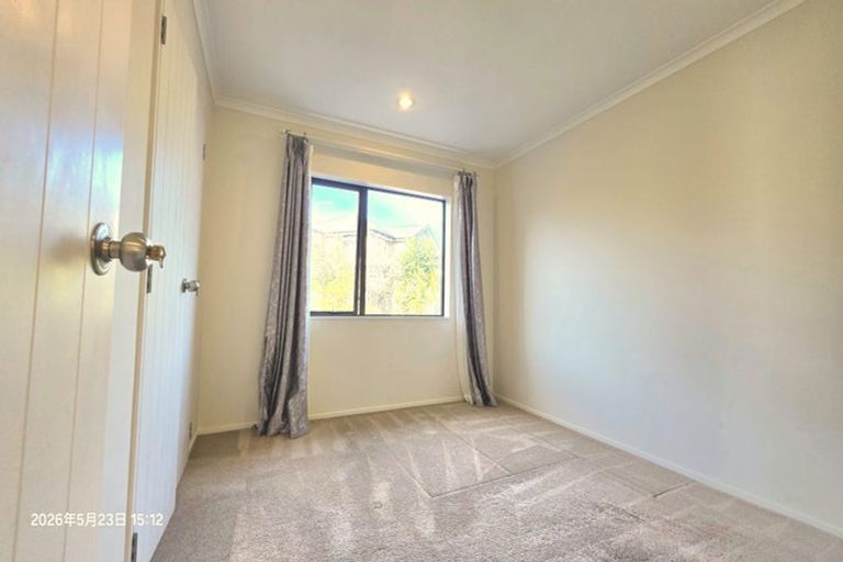 Photo of property in 35 Kilkelly Avenue, Pinehill, Auckland, 0632