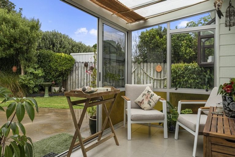 Photo of property in 6 Dillon Drive, Bell Block, New Plymouth, 4312