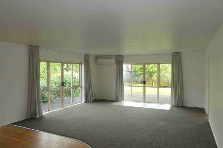 Photo of property in 206a Royal Road, Massey, Auckland, 0614