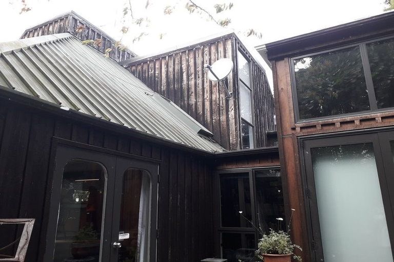 Photo of property in 210 Riverlaw Terrace, Saint Martins, Christchurch, 8022