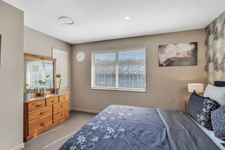 Photo of property in 31 Factory Road, Belfast, Christchurch, 8051