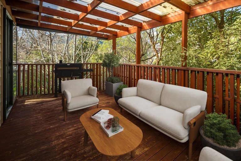 Photo of property in 5a Cornwall Street, Picton, 7220